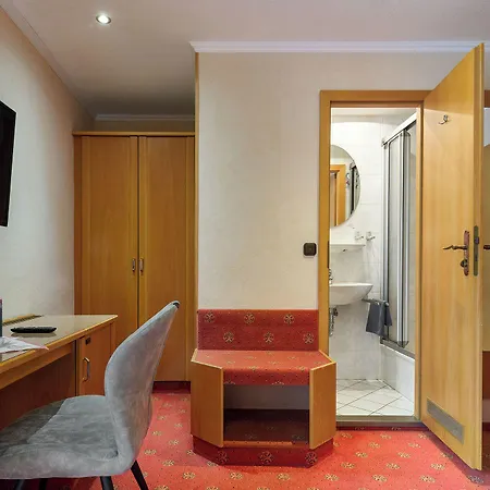Hotel Ladenmuehle 3*