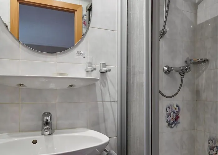 拉登明勒酒店 酒店