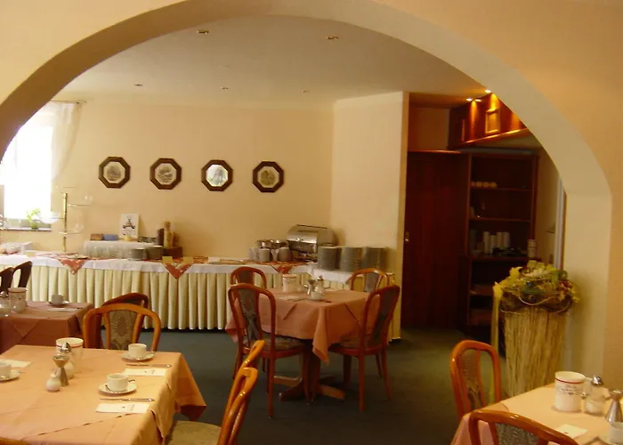 拉登明勒酒店 3*